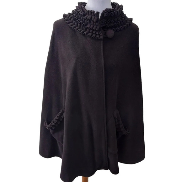 Le Moda Black Fleece‎ Cape with High Ruffled Neck and Ruffled Pockets - Picture 2 of 15